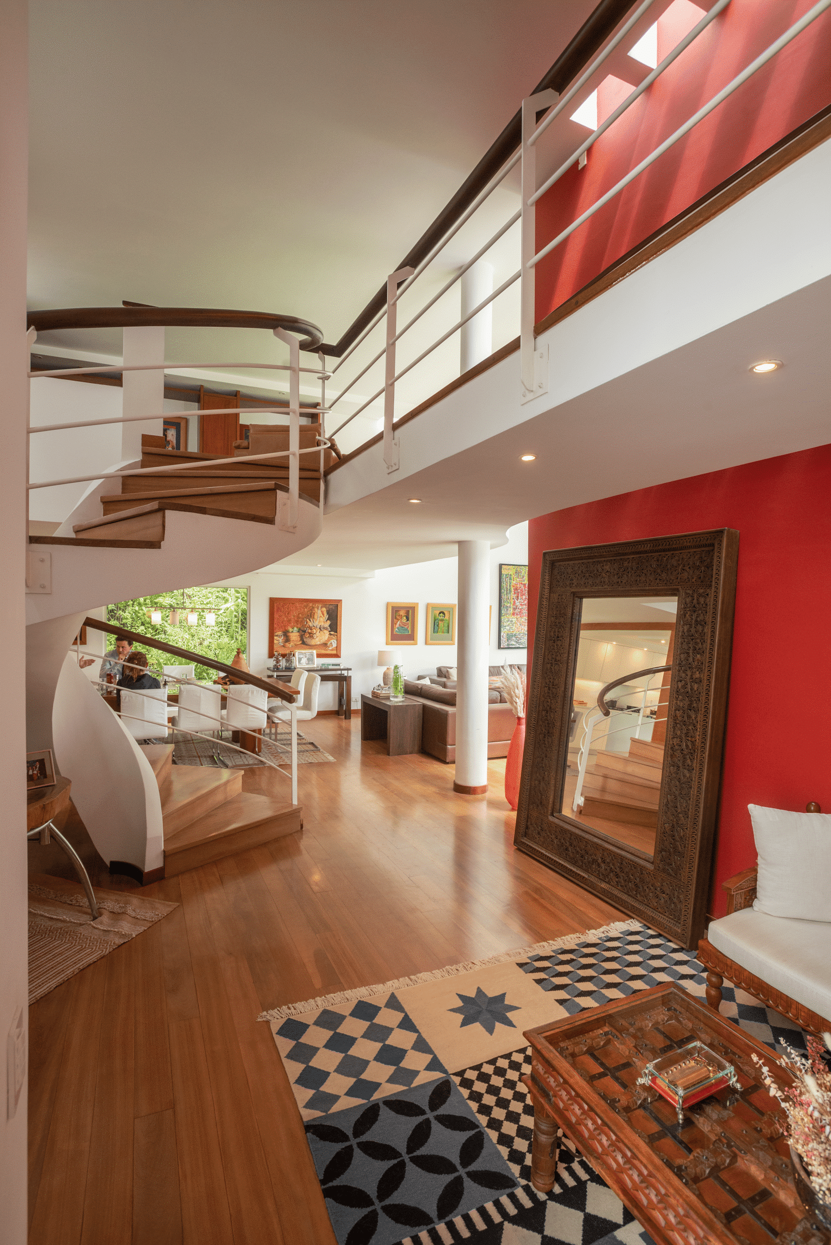 Casa E - Detalle Arquitectónico y Vacíos