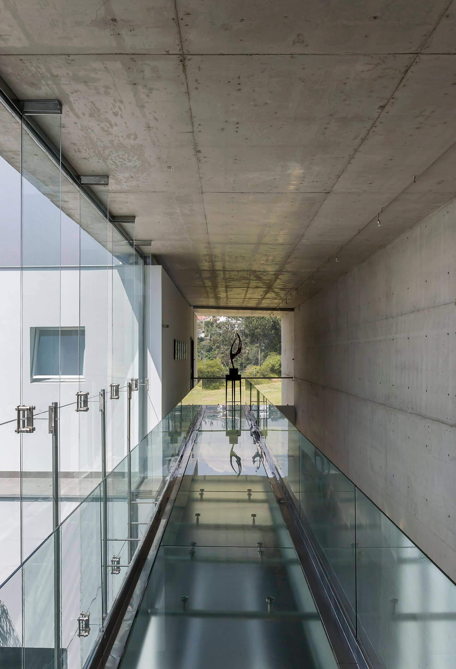 Casa C - Puente con Entrada de Luz Natural