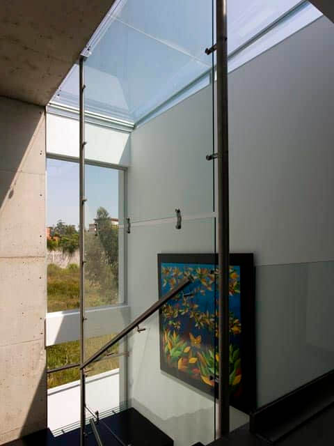 Casa C - Gradas y Luz Cenital