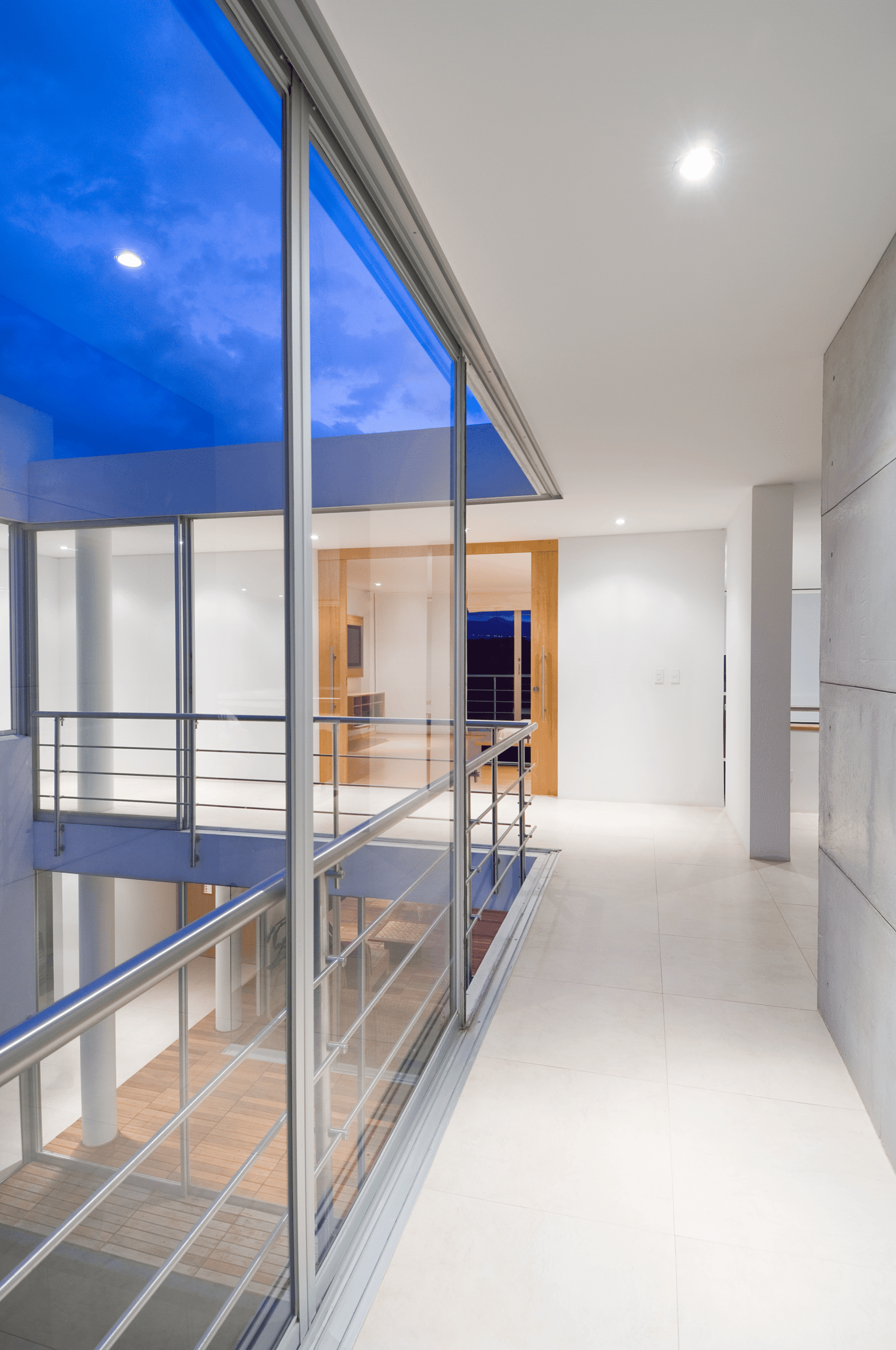 Casa Va - Iluminación y Acabados