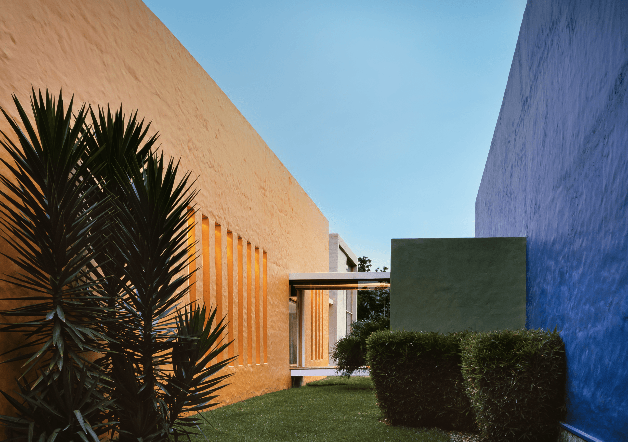 Casa Vo - Perspectiva de Muros y Puente